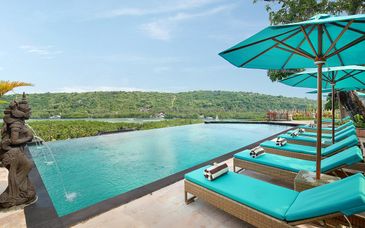 12 - 21 nights: 5*, 4* and one 3* hotel in Singapore and Indonesia