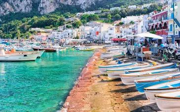7 night stay: Neapolitan Bay 