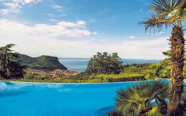 Madrigale Panoramic & Lifestyle Hotel 4*