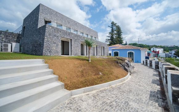 Hotel Azores Book 4*