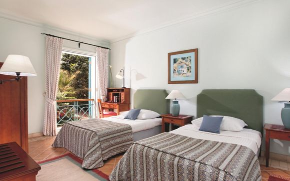 Bellevue Beach Hotel 4*