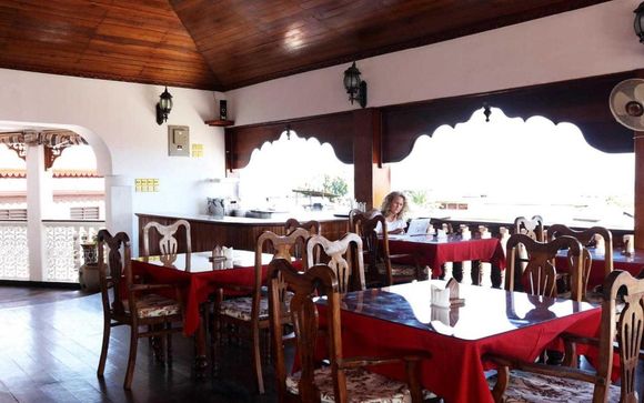Tausi Palace Hotel