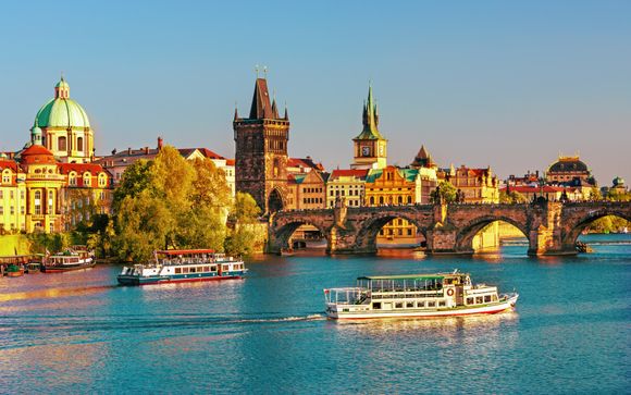 Ab 3 Nächten: Eine 2-stündige Schifffahrt duch Prag 
