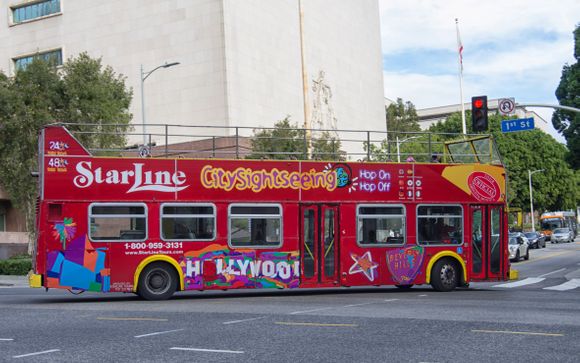 Stadtrundfahrt im Hop-on-Hop-off-Doppeldecker-Bus