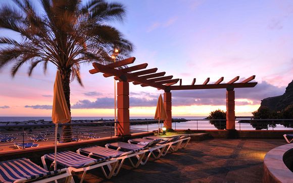Hotel Savoy Calheta Beach 4*