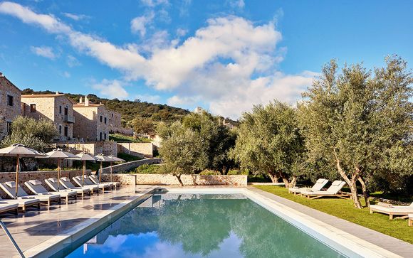 100 Rizes Luxury Seaside Resort 4*
