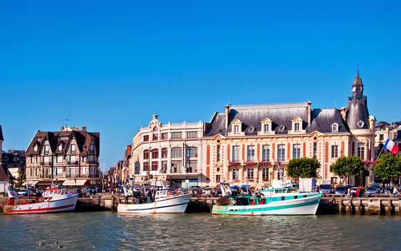 Trouville-sur-Mer, en Normadía, te espera