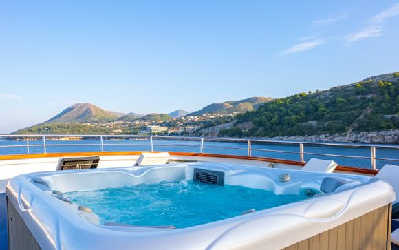 CruceroSplit to Split: Bota, Invictus o San Spirito