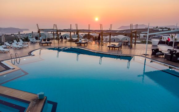 Smy Santorini Suites & Villas 4*