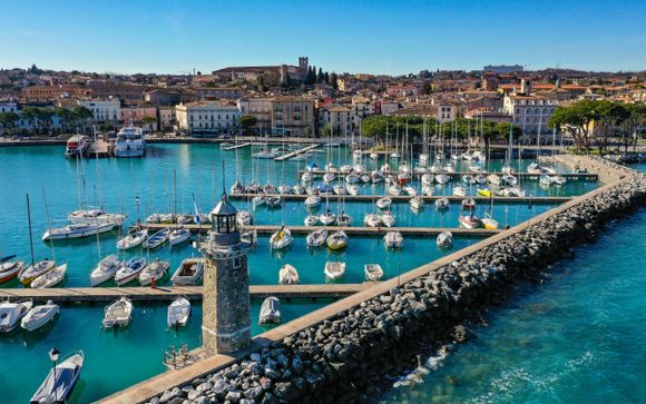 Combinado: Desenzano Lake Village 4* y Resort Tenuta Primero