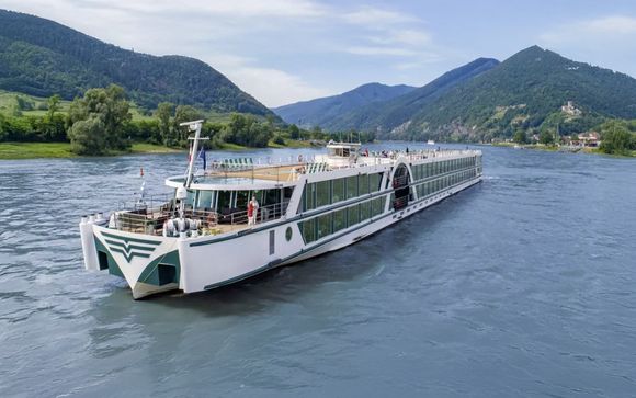 ¡Bienvenido a bordo del MS Vista Nova 4*!