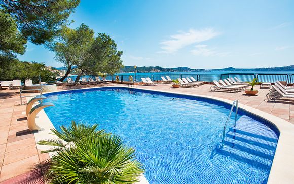 Hotel Cala Fornells 4*