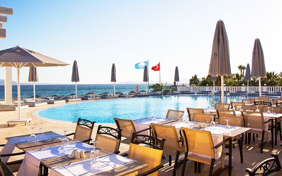 Charm Beach Hotel 4*