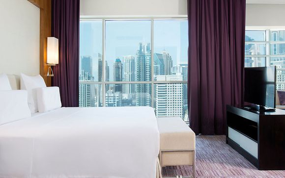 Pullman Dubai Jumeirah Lakes Towers 5*