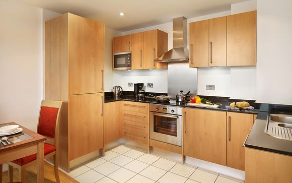 Marlin Apartments Empire Square 4*