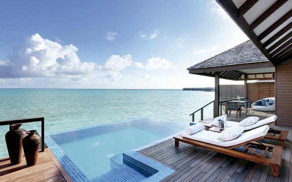 Hideaway Beach Resort & Spa Grand Luxury Hotel 5*