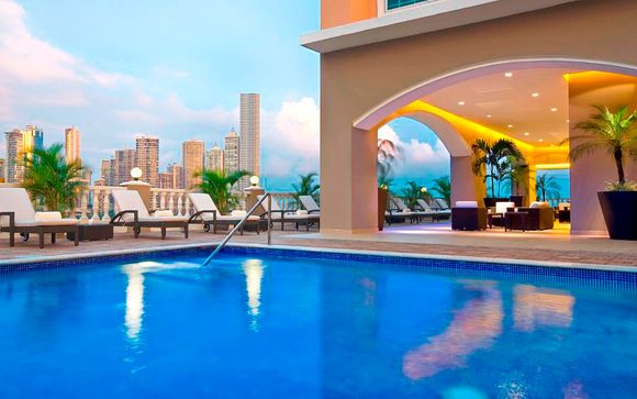 Le Méridien 5* y Perla Real Inn 4*