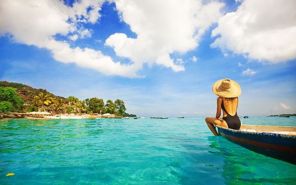 Desa Visesa 4*, Lembongan Beach 4* y The Club Villas 5*