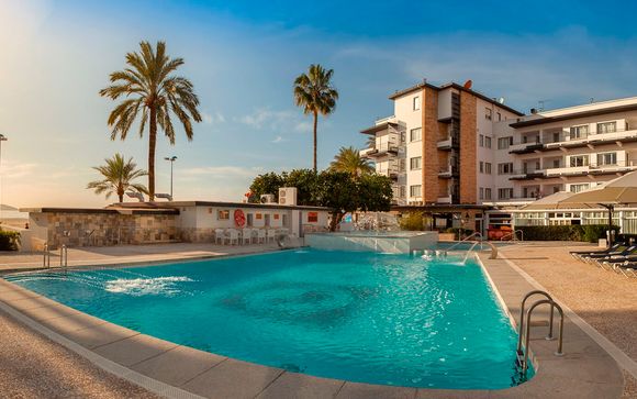 Gran Hotel Delfín 4*