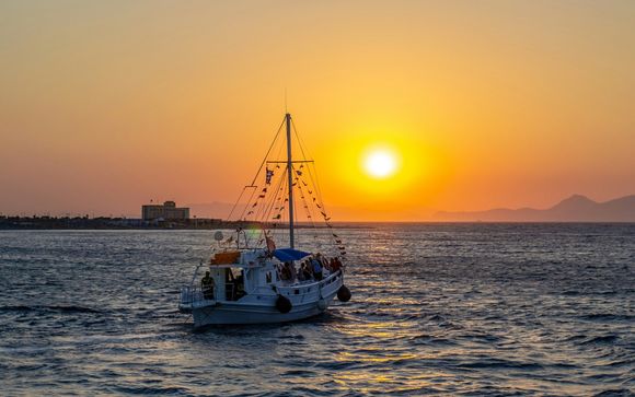Excursion incluse : Croisière Sunset Sailing Town