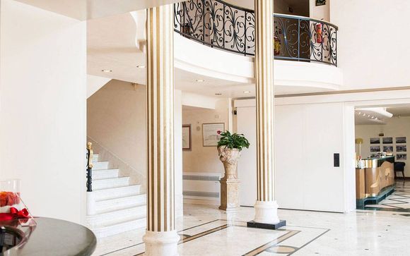 Poussez les portes du Phi Hotel Astoria 4*