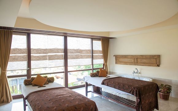 Poussez les portes de l'hôtel Komaneka At Rasa Sayang Ubud 4*