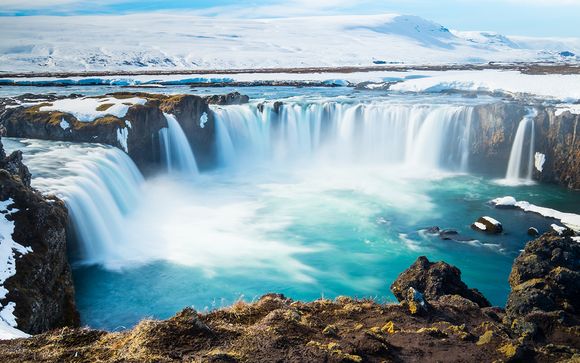 Centerhotel Midgardur 4* et excursions