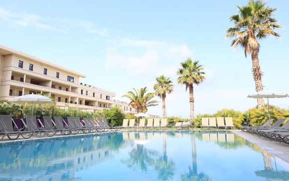 Hôtel Golden Tulip Villa Massalia 4*