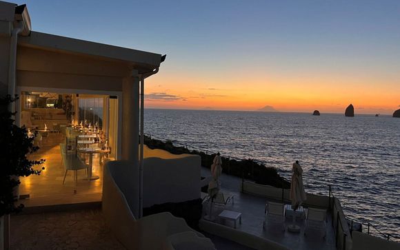 Therasia Resort Sea & Spa 5*