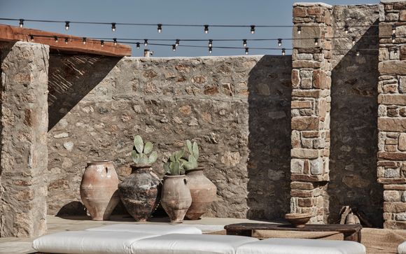 Nomad Mykonos 5*