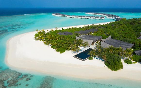 IL Mövenpick Resort Kuredhivaru Maldives 5*