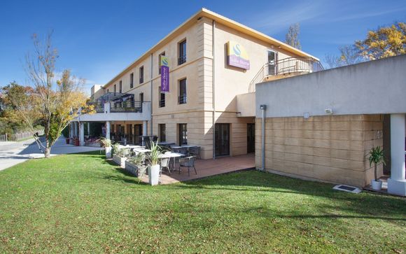 Hotel Suite Home Aix en Provence Sud 4*