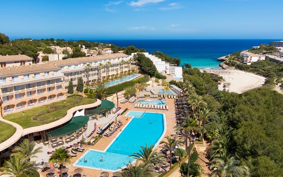 Insotel Cala Mandia Resort & Spa 4*
