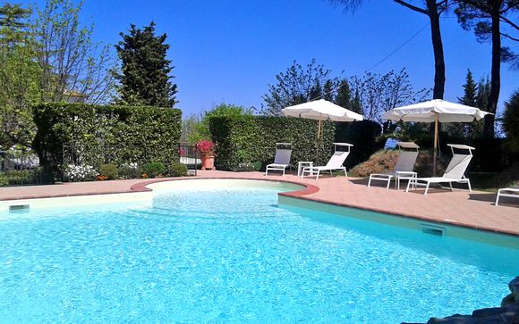 Villa fiorentina dell'Ottocento con piscina e parco secolare