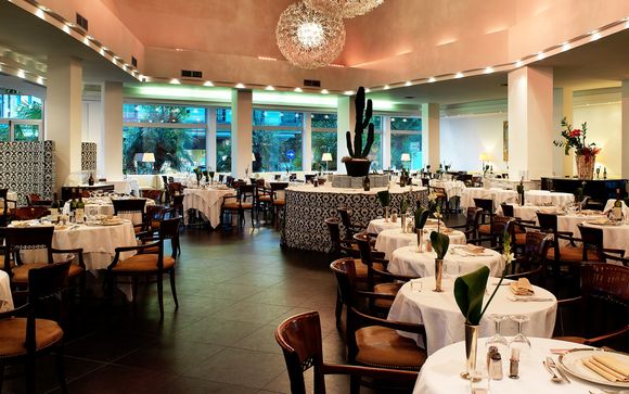 Panoramic Hotel Plaza 4*