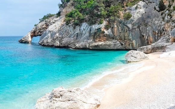 Eleganza a 4* e mare da sogno nel Golfo di Orosei