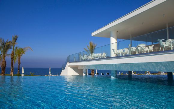 King Evelthon Beach Hotel and Resort 5*