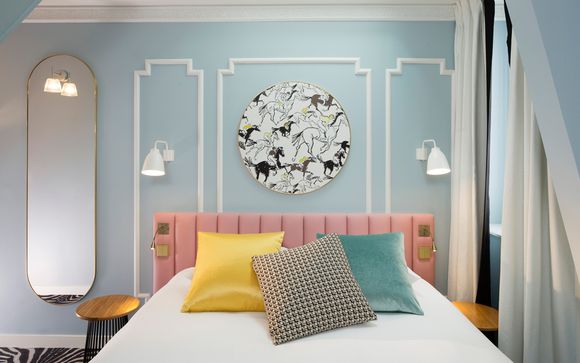 L'Hotel Pastel