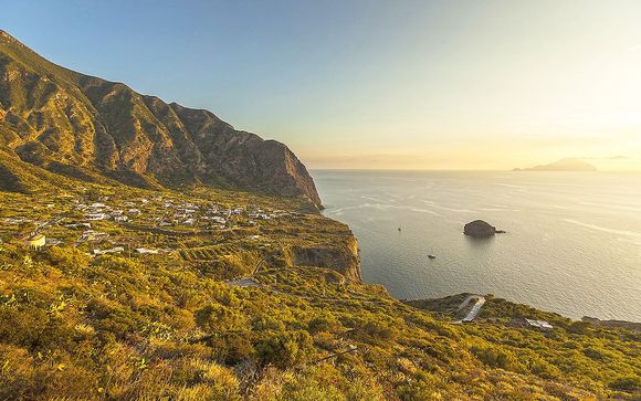 Alla scoperta delle Isole Eolie: Vulcano & Salina