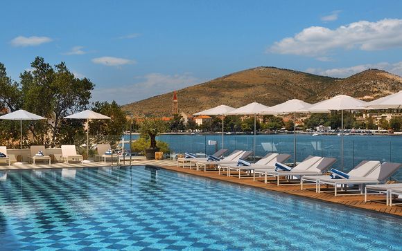 Brown Beach House Design Hotel 4*