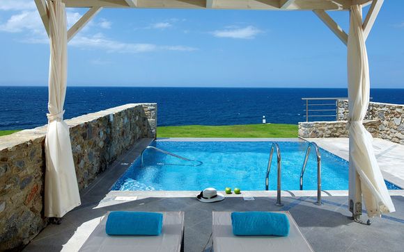 The Royal Blue Resort 5*