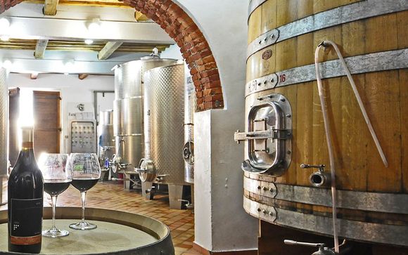 Borgo con cantina e degustazioni a Montecarlo di Lucca