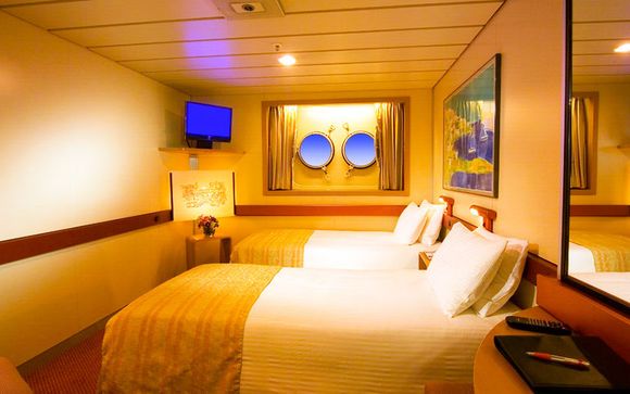 La Carnival Victory Cruise
