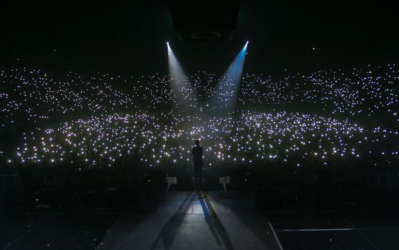 Beleef de opkomst van een iconische persoonlijkheid in de popwereld