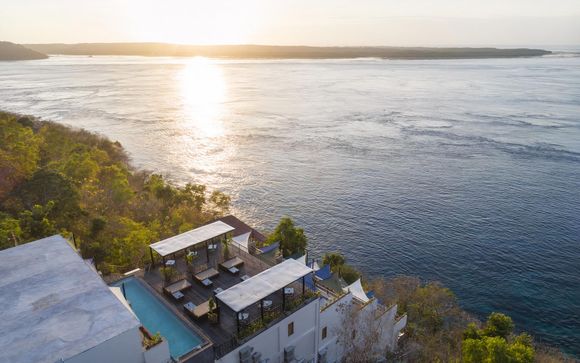 Adiwana Warnakali Resort 4*