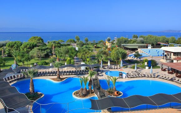 Cactus Club Yali Resort 5*