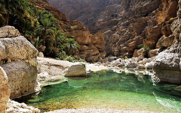 Wahiba Desert & Wadi Bani Khalid tour (for stays of 5 nights or longer)