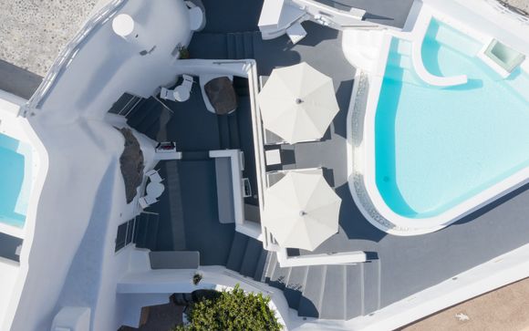 White Concept Caves 4*