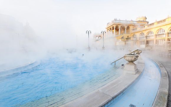 Széchenyi thermal bath entrance (stays of 4 nights or more)