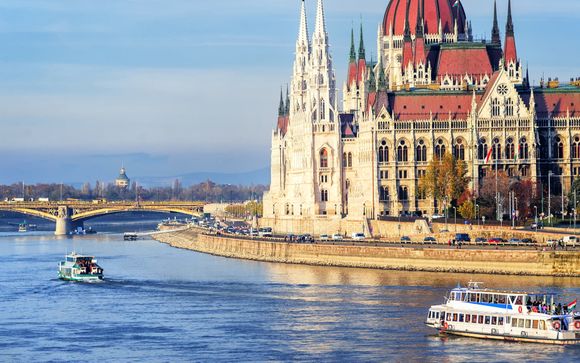 1.5-hour Danube cruise (stays of 2 nights or more)